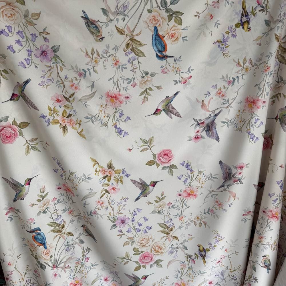 Tecido Estampado Viscoseda Beija Flor Floral
