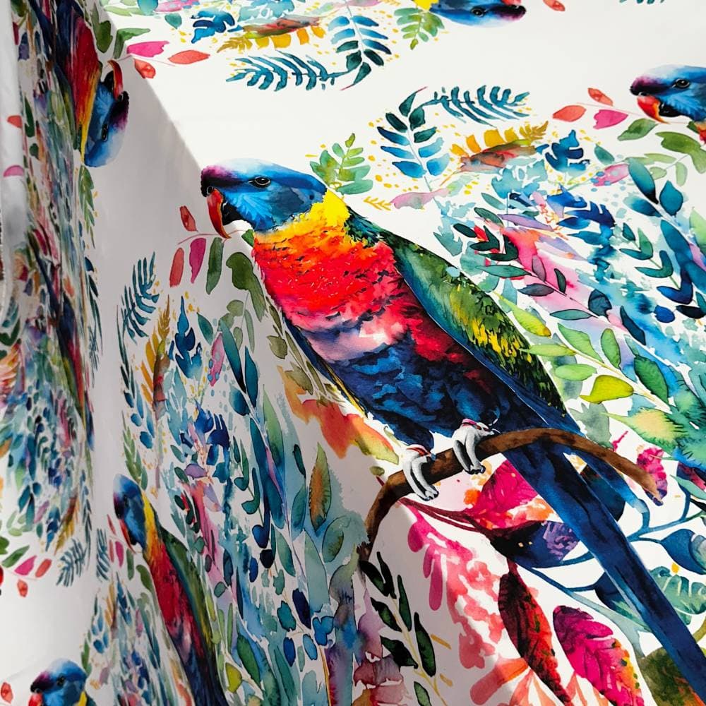 Tecido Estampado Viscoseda Barrado Araras Aquarela - Atacado