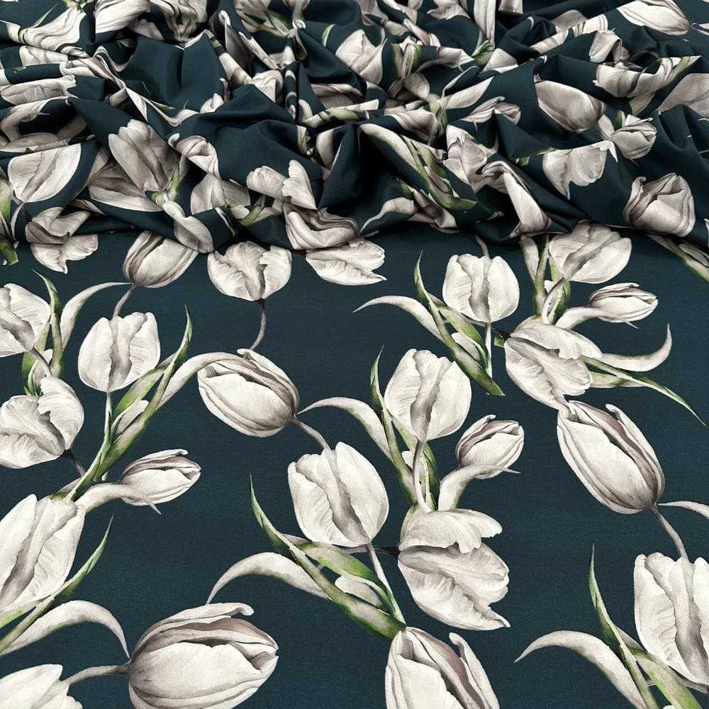 Tecido Estampado Viscoseda Tulipas Cinzas Azul Cobalto - Atacado