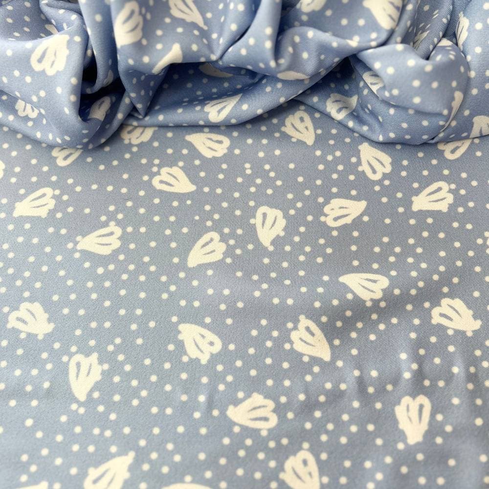 Tecido Estampado Viscoseda Coração Azul Bebê - Atacado