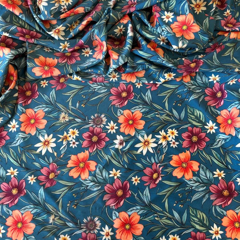 Tecido Estampado Viscoseda Flores do Crepúsculo Azul Cobalto