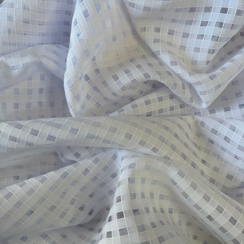 Tecido Organza Bordada - Quadriculado Branco
