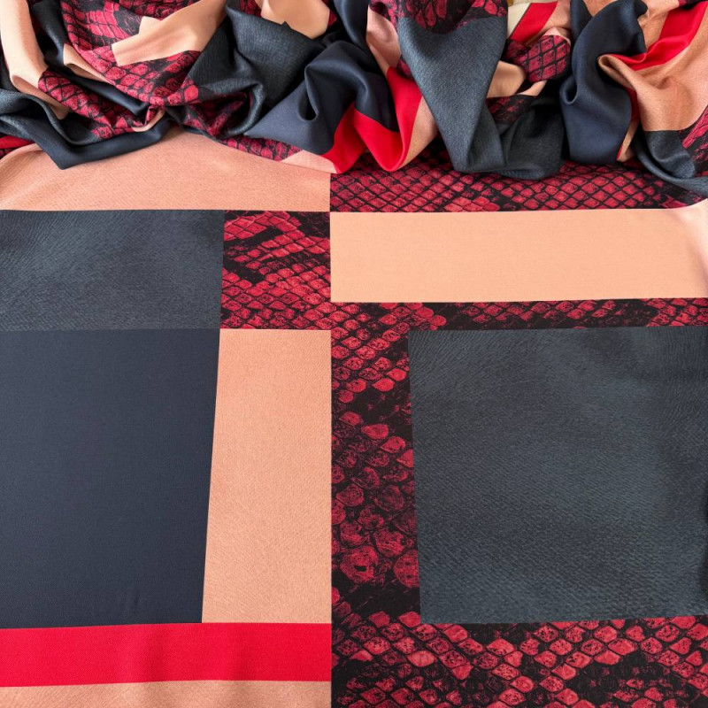 Tecido Estampado Crepe Elise - Animal Print Cobra e Blocos