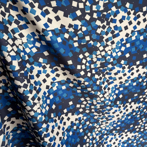 Tecido Estampado Crepe Elise - Quadrados Azuis e Brancos