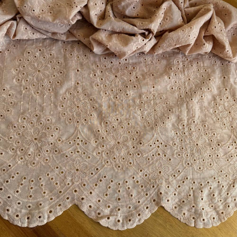 Tecido Lese de Algodão Bordado - Bege