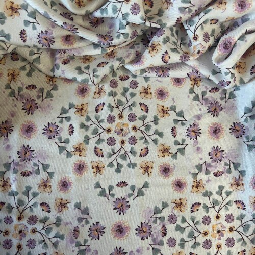  Tecido Estampado 100% Viscose Arranjo Floral