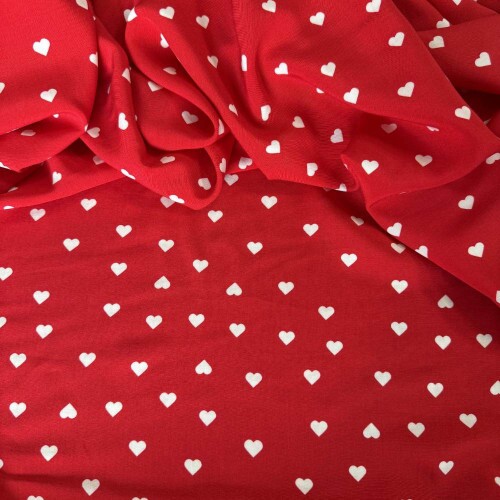 Tecido Estampado 100% Viscose - Corações Love Vermelho Tecido Estampado 100% Viscose - Corações Love Vermelho