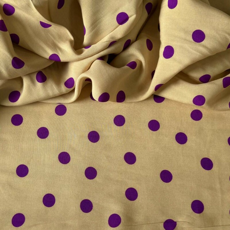 Tecido Estampado 100% Viscose - POÁ Manteiga e Roxo Tecido Estampado 100% Viscose - POÁ Manteiga e Roxo