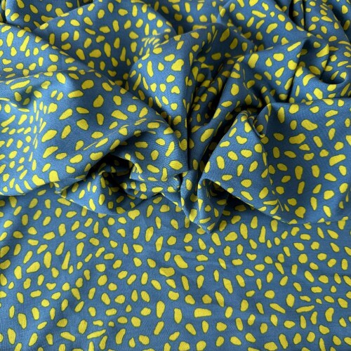 Tecido Estampado 100% Viscose - Verde Folha e Azul Tecido Estampado 100% Viscose - Verde Folha e Azul