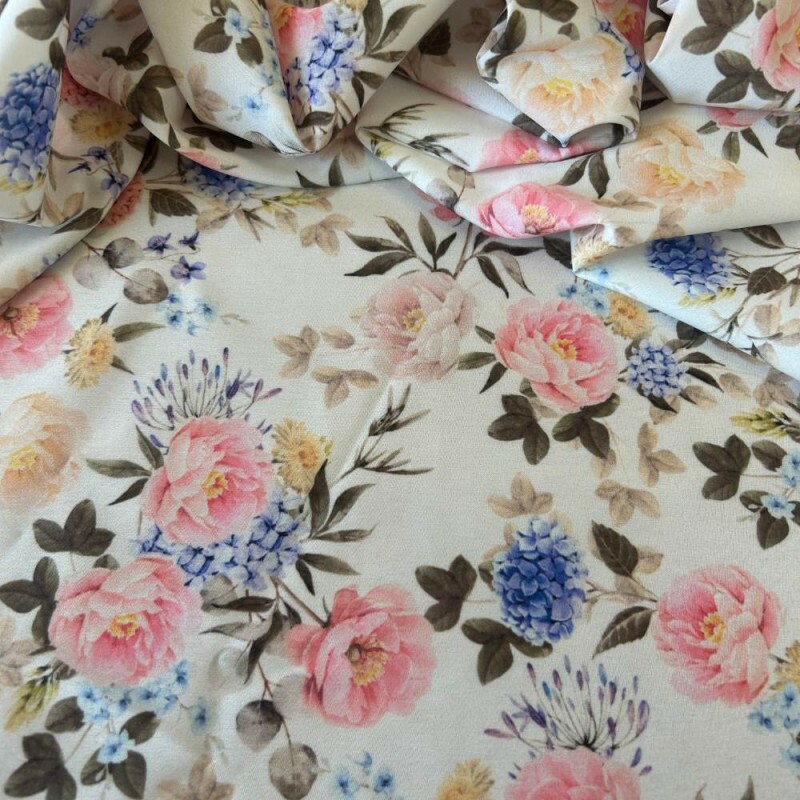 Tecido Estampado Viscoseda Floral de Peônias e Hortênsias