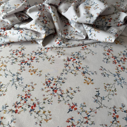 Tecido Estampado Viscoseda - Floral Delicado Miúdo
