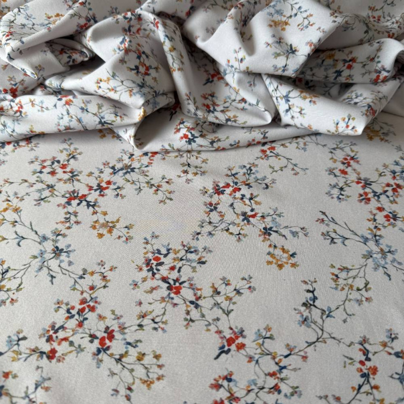 Tecido Estampado Viscoseda Floral Delicado Miúdo - Atacado