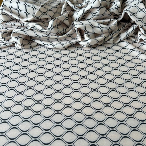 Tecido Estampado Viscoseda Padrão Geométrico Creme