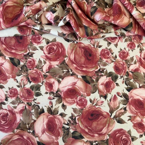 Tecido Estampado Viscoseda  Rosas Clássicas Aquarela