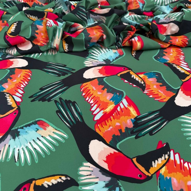 Tecido Estampado Viscoseda tucanos soltos - Atacado