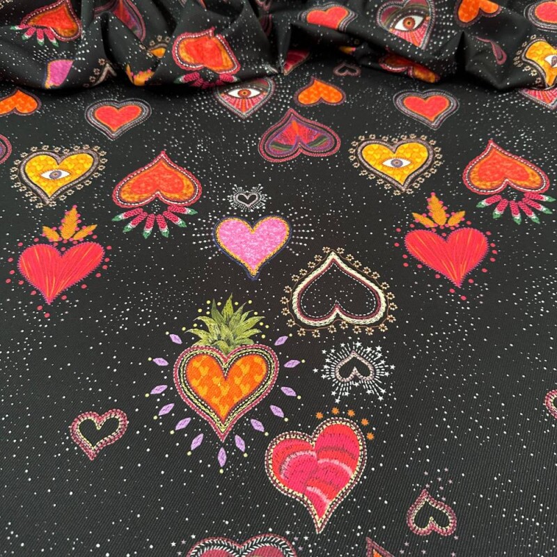 Tecido Estampado Crepe Evolve coração love