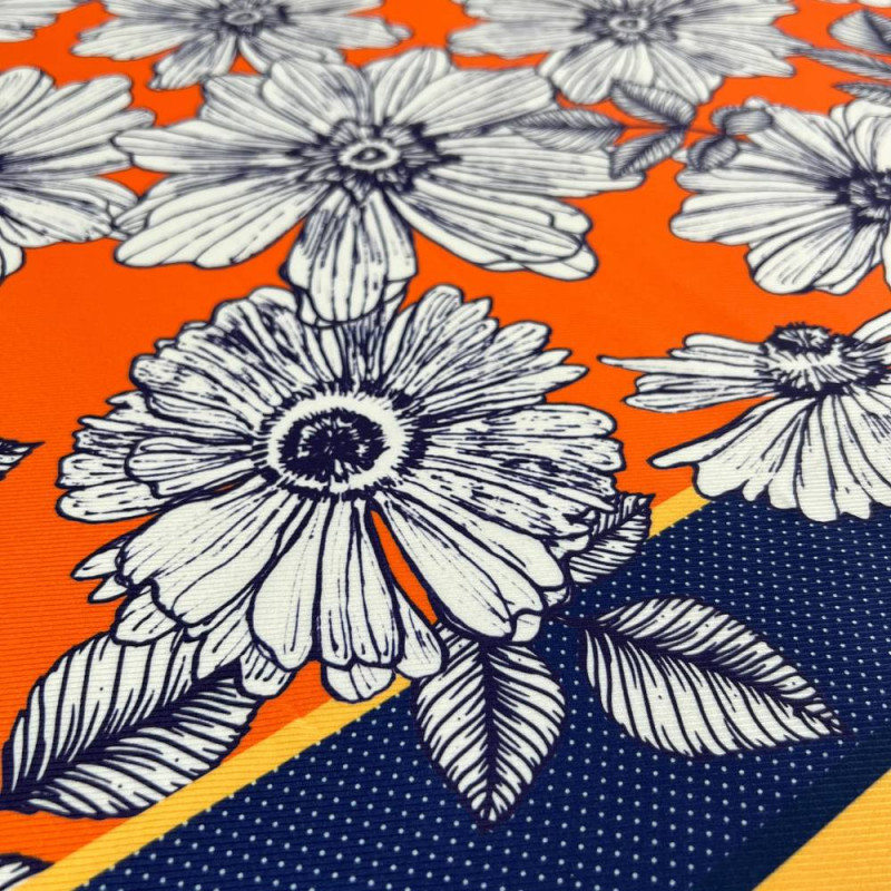 Tecido Estampado Crepe Evolve margaridas brancas - atacado