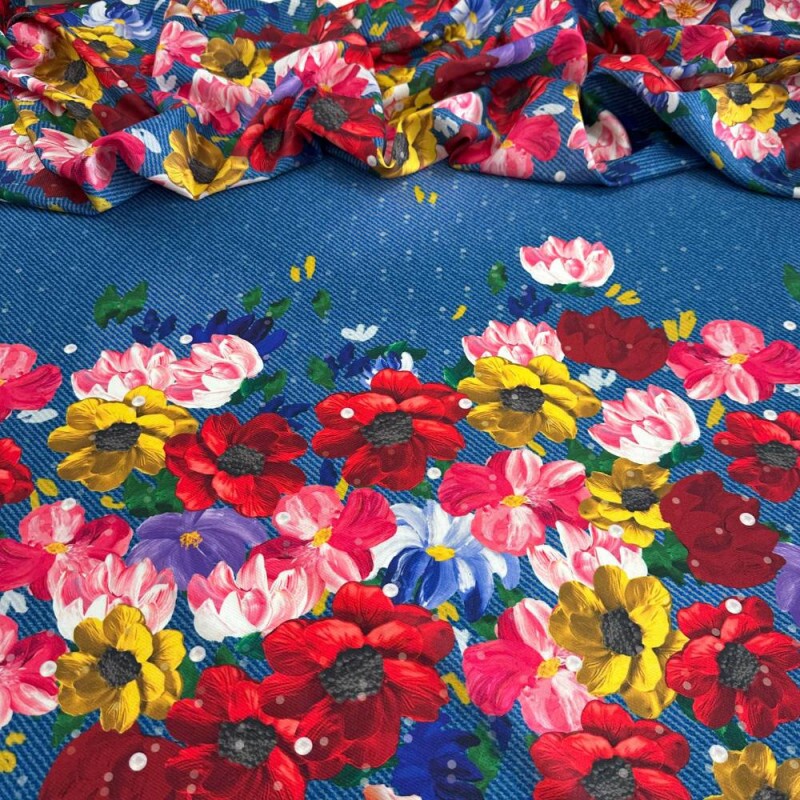 Tecido Estampado Crepe Evolve barrado de flores pintadas