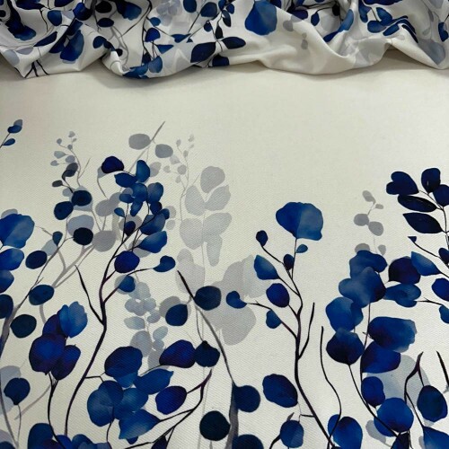 Tecido Estampado Crepe Evolve barrado de flores azuis