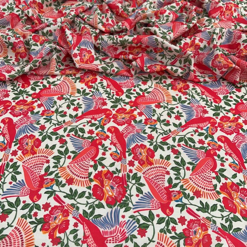 Tecido Estampado Crepe Evolve araras coral